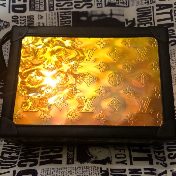 Amazing Louis Vuitton Prism soft trunk - Picture 3 of 9